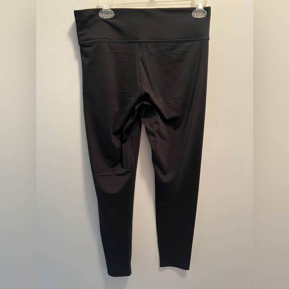 VS PINK ULTIMATE yoga pants - Picture 2 of 3